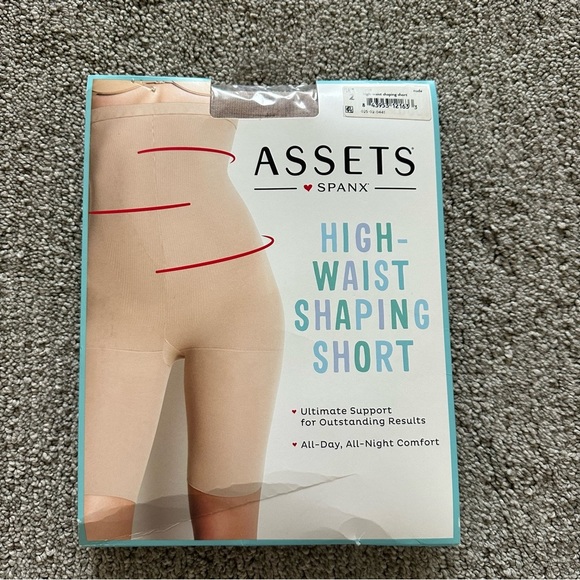 ASSETS SPANX HIGH-WAIST SHAPING SHORT in Nude Size 2 - Picture 1 of 4